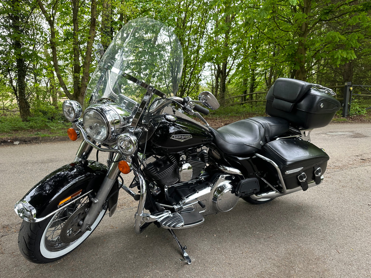 Harley-Davidson Road King Classic FLHRC 